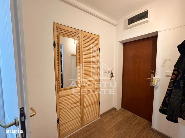 Apartament cu 2 camere semidecomandat în Central