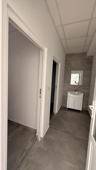 Spațiu comercial, de 80 mp, în Central