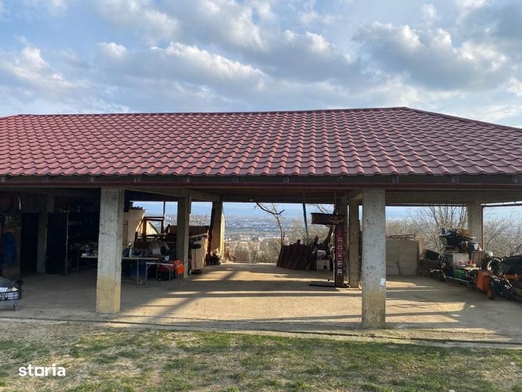 Casă cu 4 camere cu Teren 1300 Mp în Central