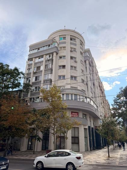 Apartament cu 3 camere decomandat în Decebal