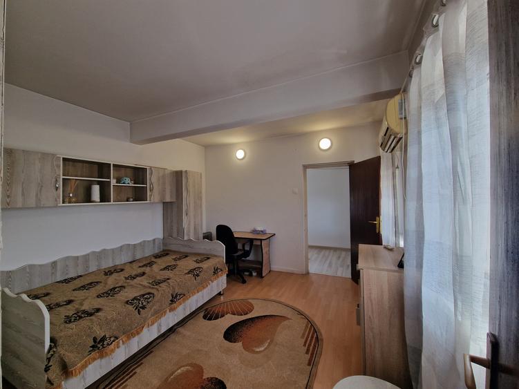 Garsonieră decomandată în Panduri