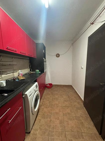 Apartament cu 3 camere decomandat, mobilat în Brâncoveanu