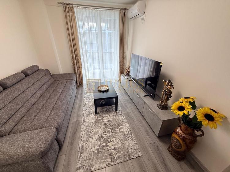 Apartament cu 3 camere decomandat, mobilat în Aradului