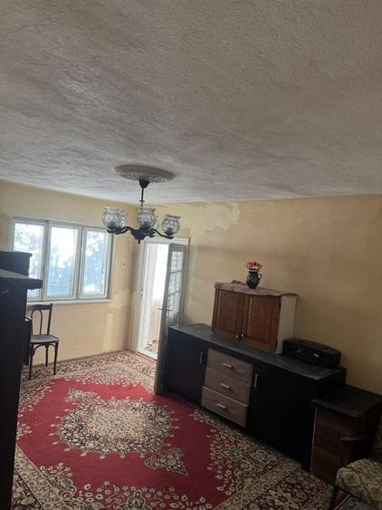 Casă cu 4 camere în Frumușani