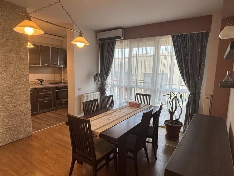 Apartament cu 3 camere decomandat, mobilat în Prelungirea Ghencea