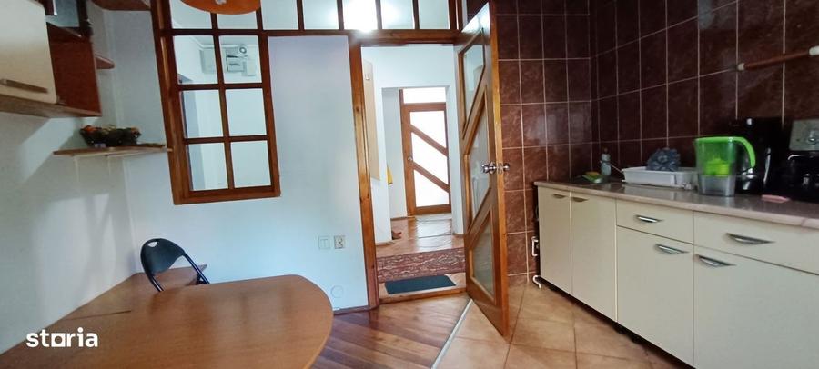 Apartament cu 3 camere decomandat în Județean