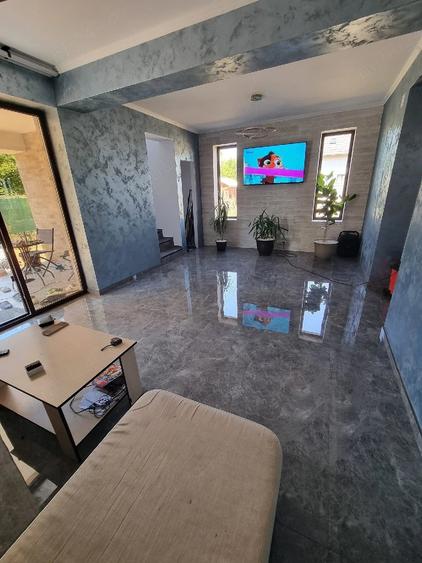 Casă cu 4 camere cu Teren 325 Mp în Berceni