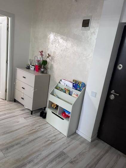 Apartament cu 3 camere semidecomandat, mobilat în Florești — fotografia 3