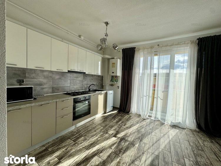 Apartament cu 3 camere semidecomandat, mobilat în Dâmbul Rotund