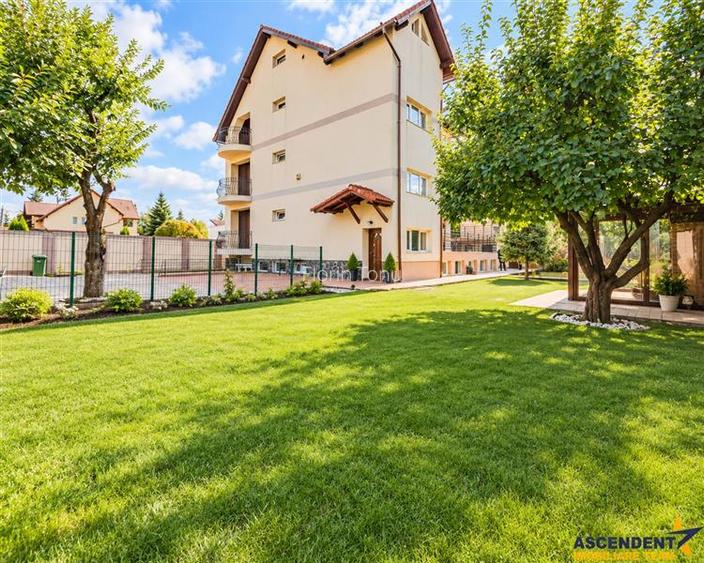 Vila de prestigiu, Tractorul, Coresi, teren 700mp, 2 corpuri, 8 parcari, potenti