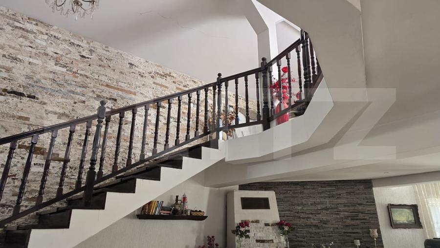 Casă individuală cu 5 camere cu Piscina în Sud-Est