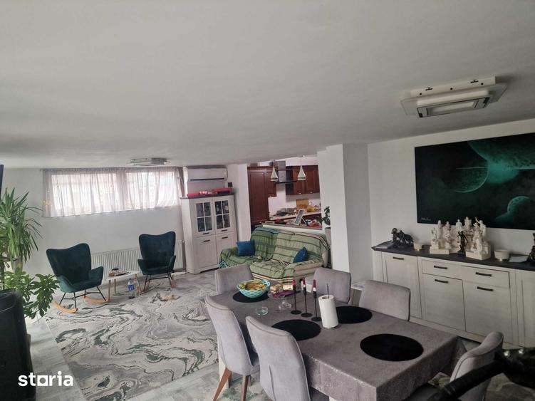 Casă cu 6 camere cu Teren 1300 Mp în Cazasu