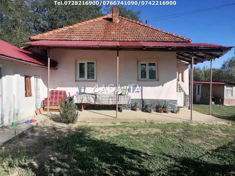 Casă individuală cu 3 camere cu Teren 8567 Mp în Bumbești-Pițic