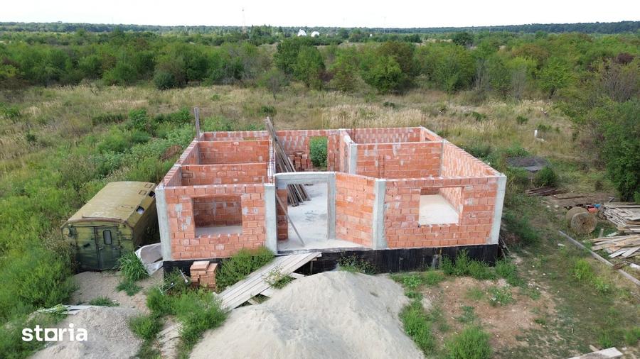 Casă cu 4 camere cu Teren 500 Mp în Snagov