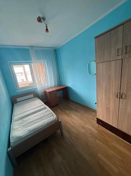Apartament cu 3 camere decomandat, mobilat în Gară