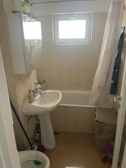 Apartament cu 2 camere semidecomandat, mobilat în Păcurari