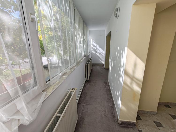 Apartament cu 2 camere semidecomandat în Răcădău