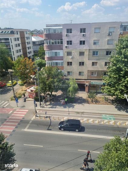 Apartament cu 5 camere decomandat în Central