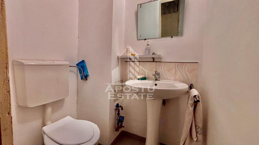 Apartament cu 3 camere decomandat, mobilat în Soarelui