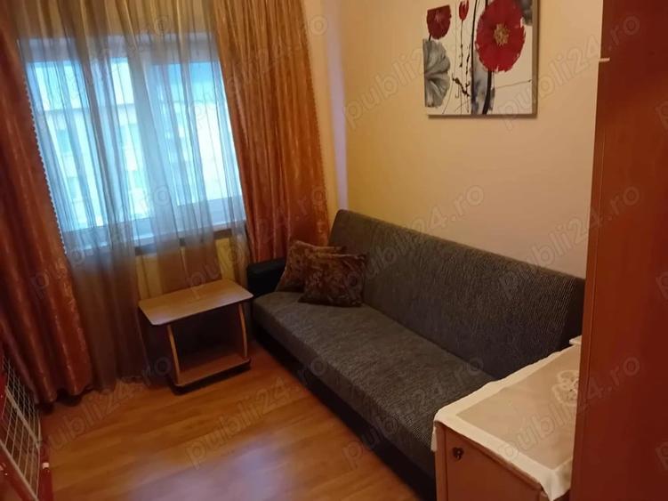 Apartament cu 3 camere decomandat în Precista