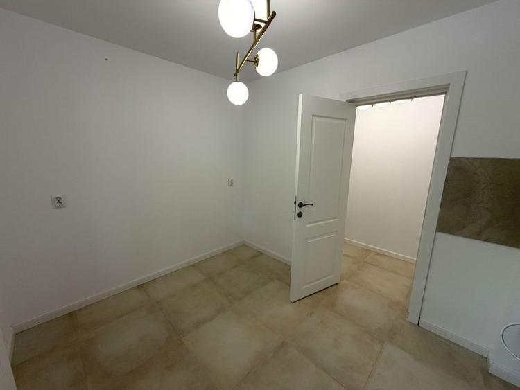 Apartament cu 3 camere semidecomandat în Floreasca