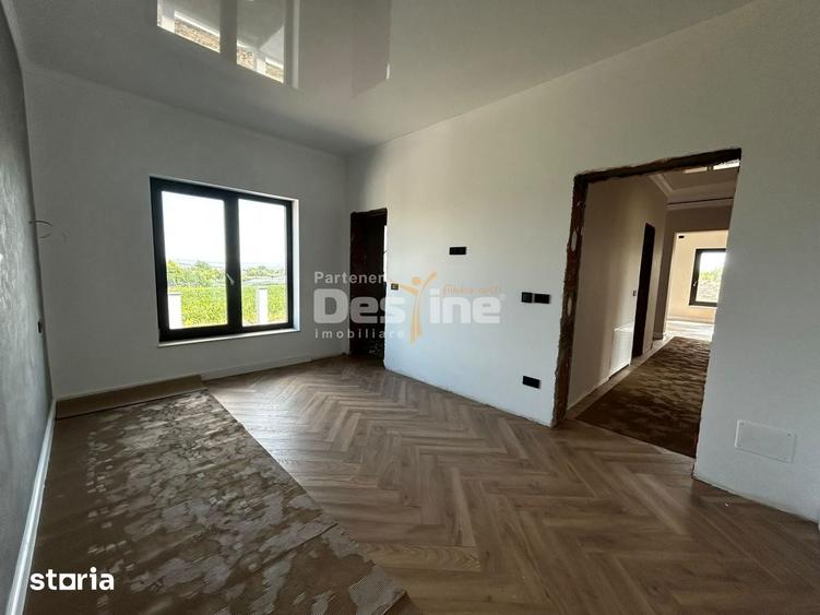 Casă cu 4 camere cu Teren 450 Mp în Rediu