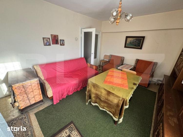Apartament cu 3 camere decomandat în Rovine