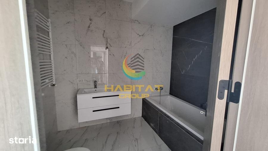 Apartament cu 3 camere semidecomandat în Berceni