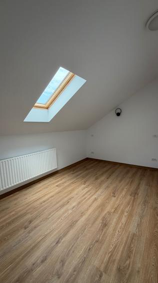 Apartament cu 3 camere semidecomandat în Moara Vlăsiei