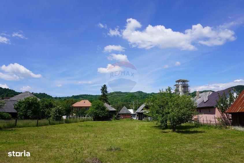 Casă cu 3 camere în Săliște