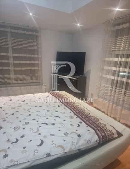 Casă cu 5 camere cu Piscina în Călugareni