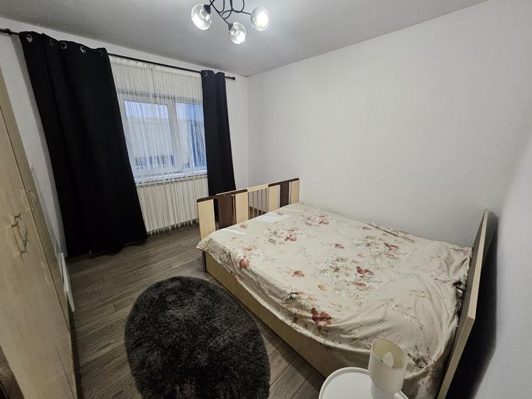 Apartament 3 camere zona 1 Mai - Pelendava de inchiriat - 5