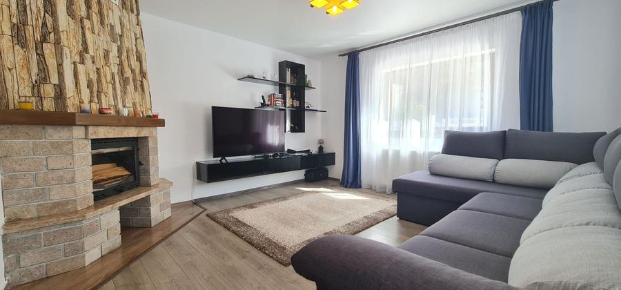 Casă individuală cu 3 camere cu Canalizare în Tărlungeni