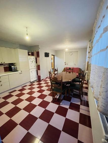Casă cu 3 camere cu Teren 40 Mp în Central