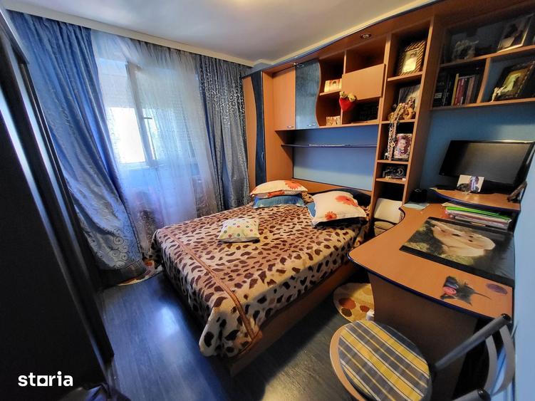 Apartament cu 2 camere decomandat în Micro 17