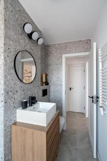 Apartament cu 2 camere semidecomandat, mobilat în Universitate