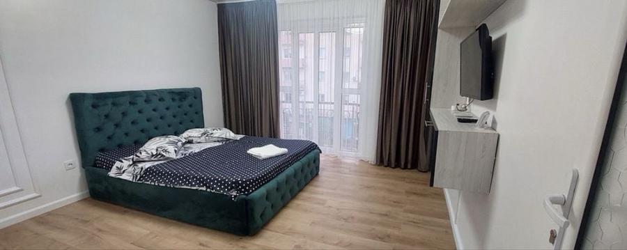 Inchiriez apartament in regim hotelier . - 1