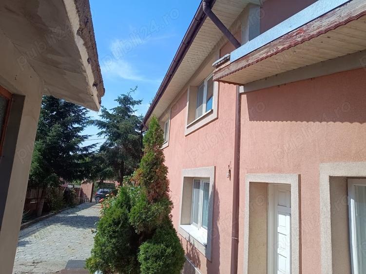 Casă cu 5 camere cu Teren 1000 Mp în Postăvari