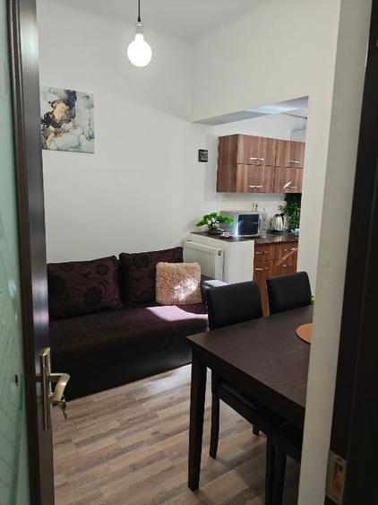 Apartament cu 2 camere decomandat în Domenii