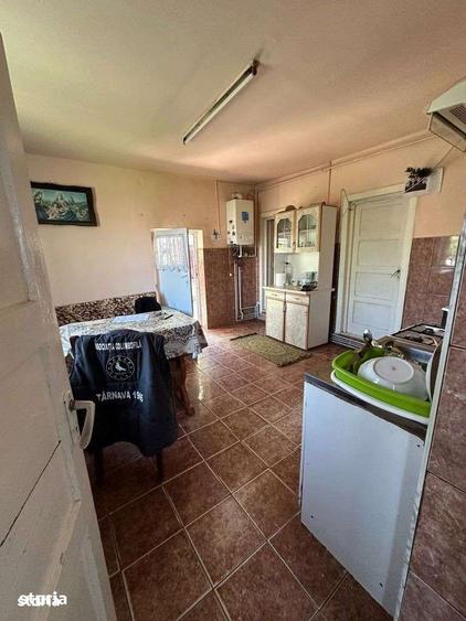 Casă cu 2 camere cu Teren 2982 Mp în Adămuș