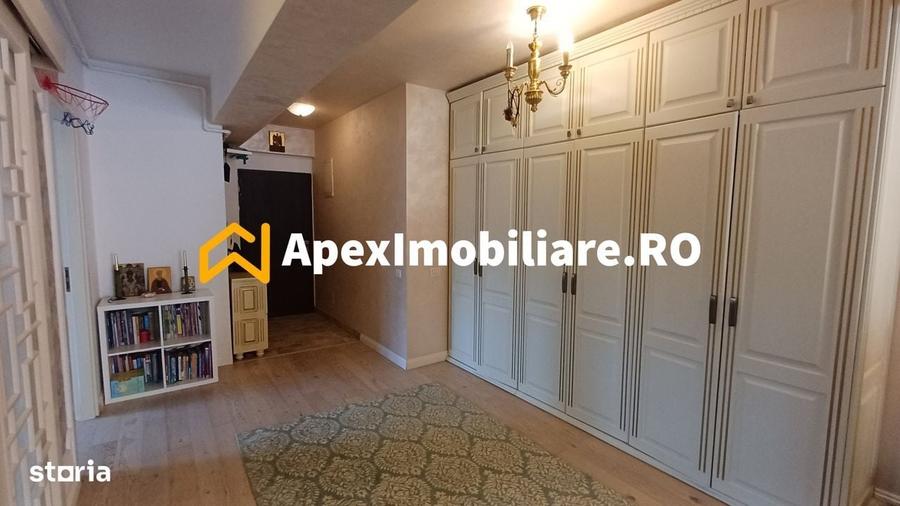 Apartament cu 3 camere semidecomandat în Națiunile Unite
