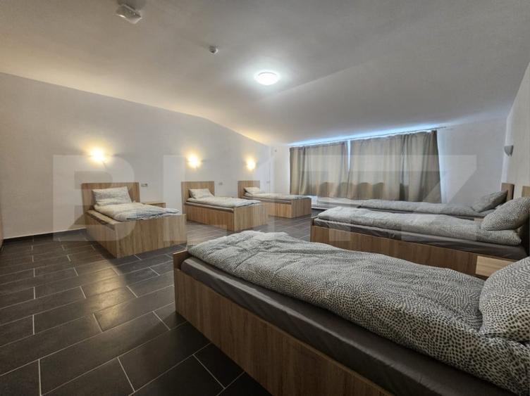 Casă cu 5 camere cu Teren 600 Mp în Dumbrăvița