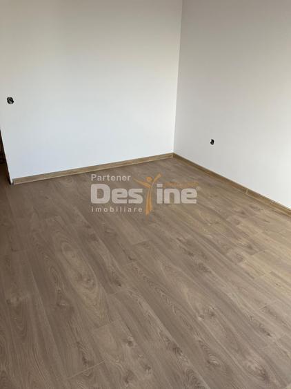 Duplex cu 4 camere cu Canalizare în Măgurele