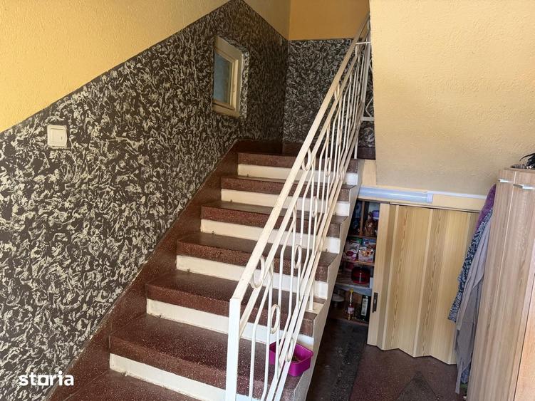 Casă cu 5 camere cu Teren 500 Mp în Titulescu