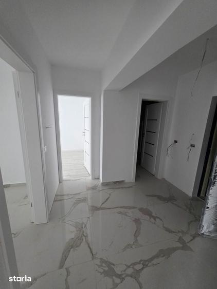 Apartament cu 2 camere decomandat în Nicolina