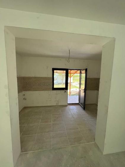 Casă cu 4 camere în Bâcu