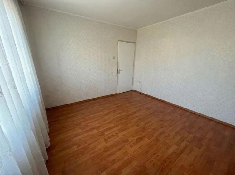 Apartament cu 3 camere decomandat în Unirii