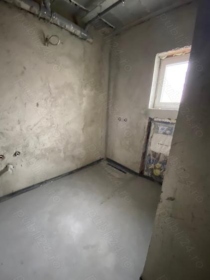 Casă cu 5 camere cu Teren 284 Mp în Ghiroda