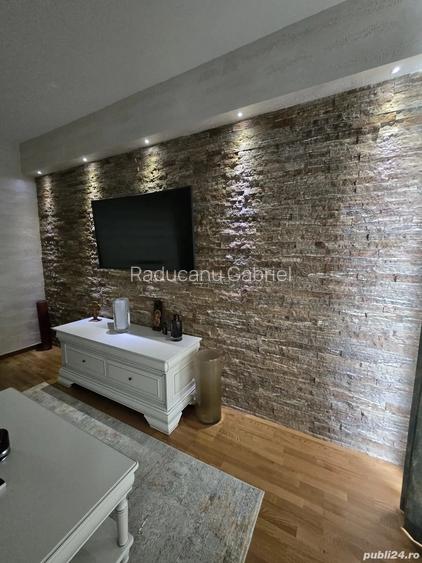 Vand apartament doua camere