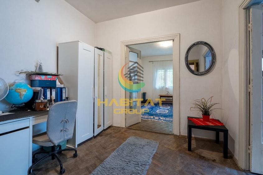 Casă individuală cu 8 camere cu Canalizare în Iancului